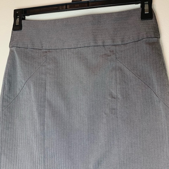 Banana Republic Gray Pencil Skirt Size 2 - Picture 1 of 7
